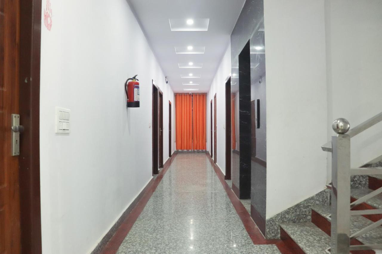 The Royal Galaxy Hotel Rishīkesh Buitenkant foto