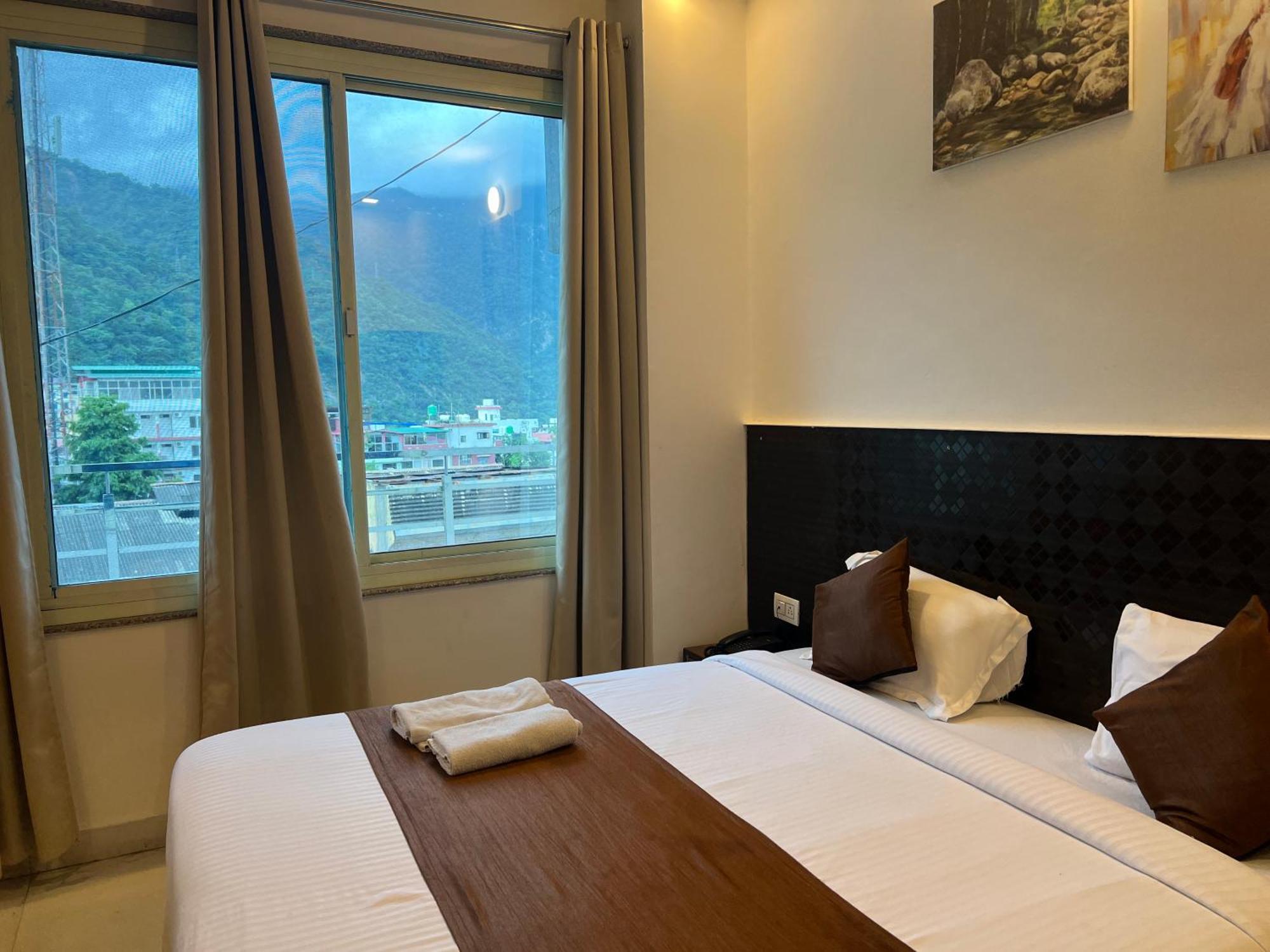 The Royal Galaxy Hotel Rishīkesh Buitenkant foto