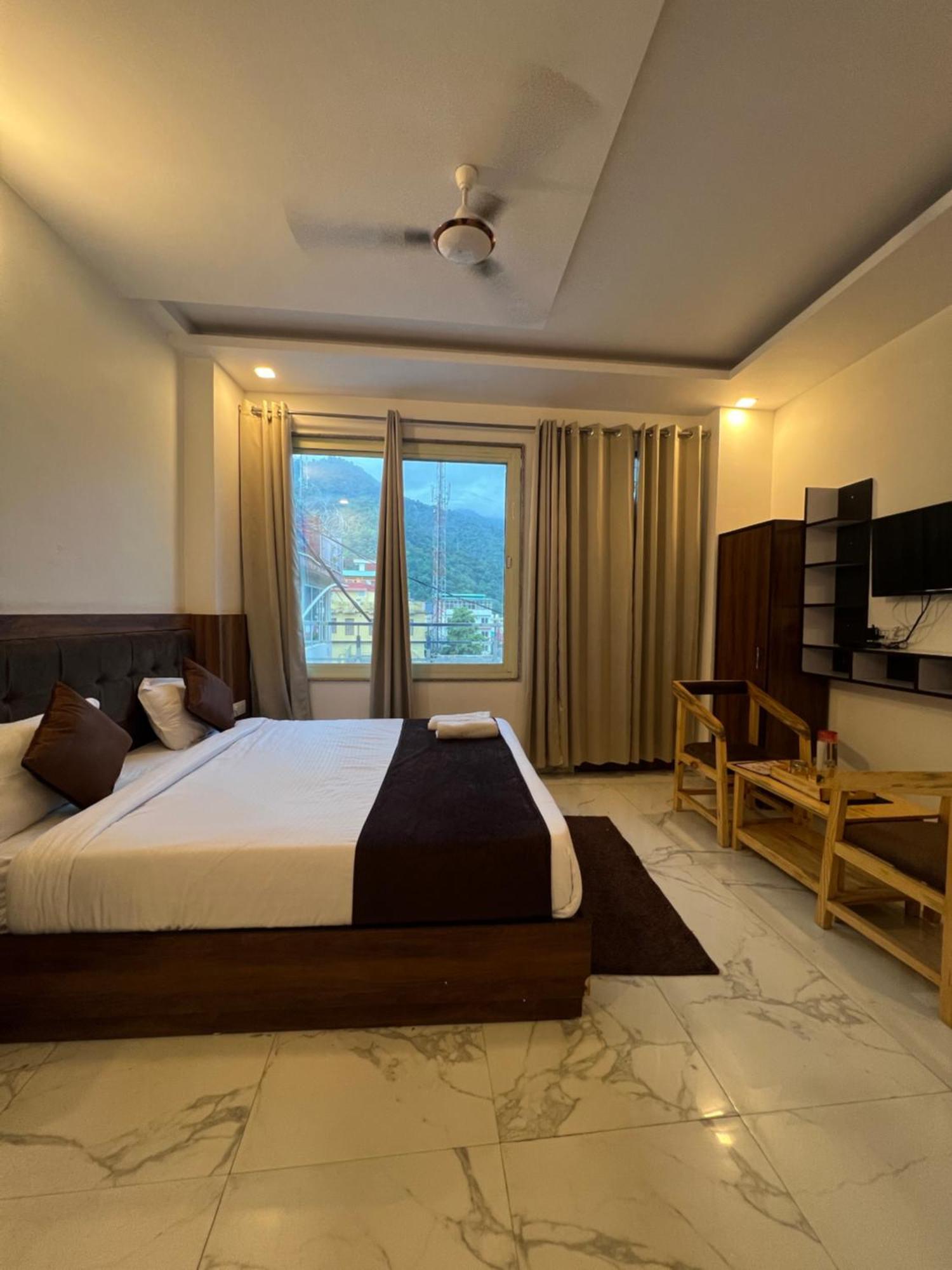 The Royal Galaxy Hotel Rishīkesh Buitenkant foto