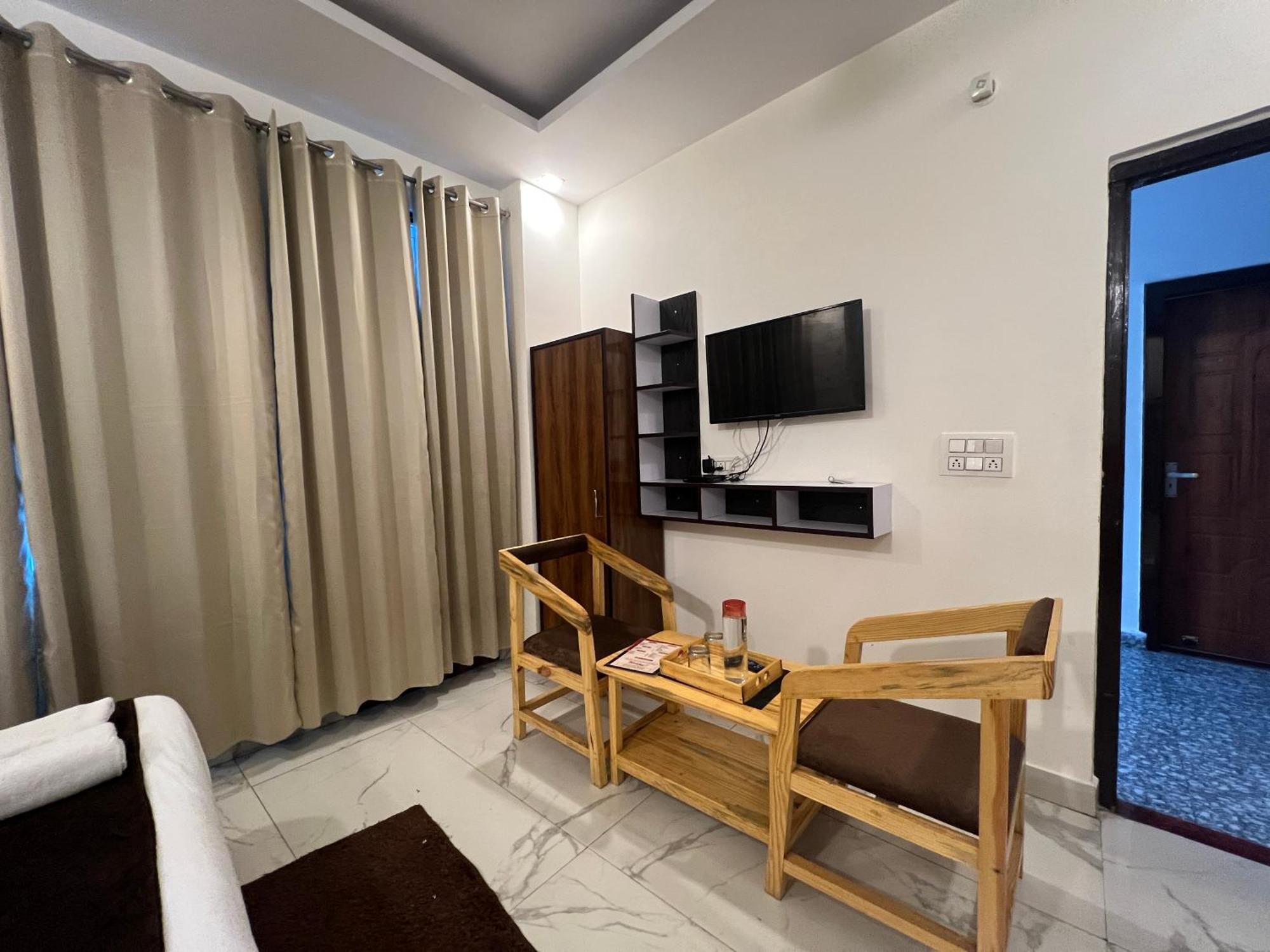 The Royal Galaxy Hotel Rishīkesh Buitenkant foto