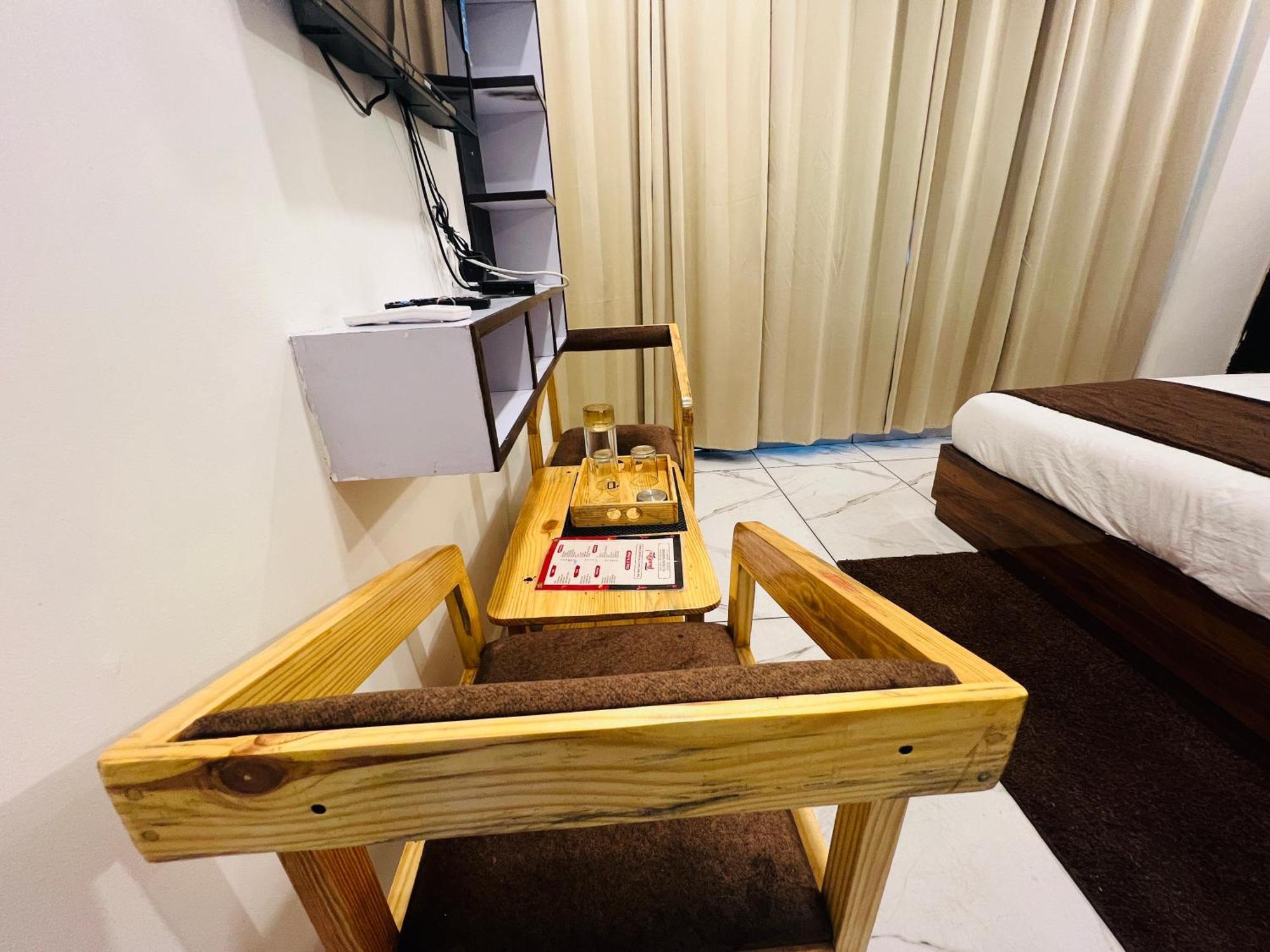 The Royal Galaxy Hotel Rishīkesh Buitenkant foto